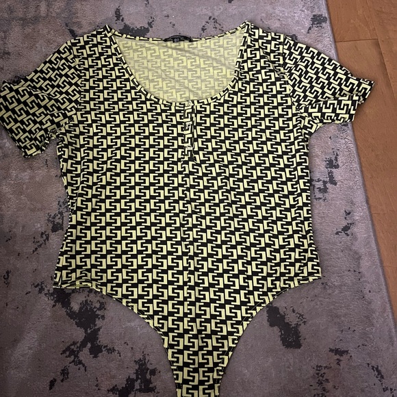 *FREE IN BUNDLE* - Missguided Geometric-Print Bodysuit - Picture 4 of 6